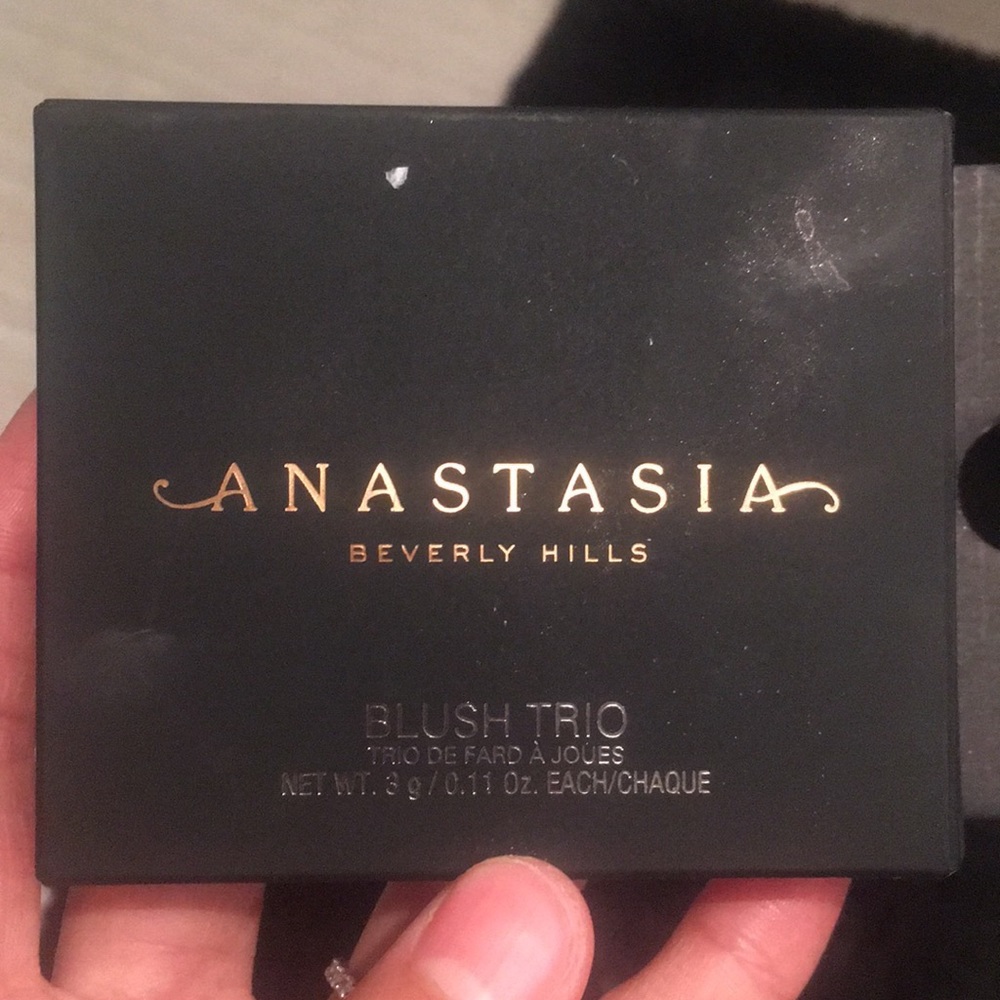 Anastasia blush trio - pool party